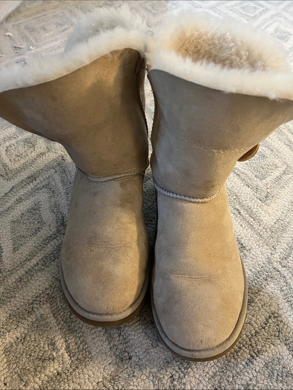 UGG Women's Classic Short Shearling Suede Boots - Beige